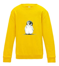 JanaRoos - T-shirts and Sweaters - Kid's Sweater - Packshot - Hand drawn illustration - Round neck - Long sleeves - Cotton - yellow - geel - penguin - pinguin