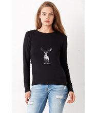 Women T-shirt - frontshot - photoshoot - model -  organic cotton - long sleeved - round neck - printdesign - drawing - JanaRoos - reindeer - deer - hert - rendier