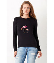 Women T-shirt - frontshot - photoshoot - model -  organic cotton - long sleeved - round neck - printdesign - drawing - JanaRoos - flamingo 